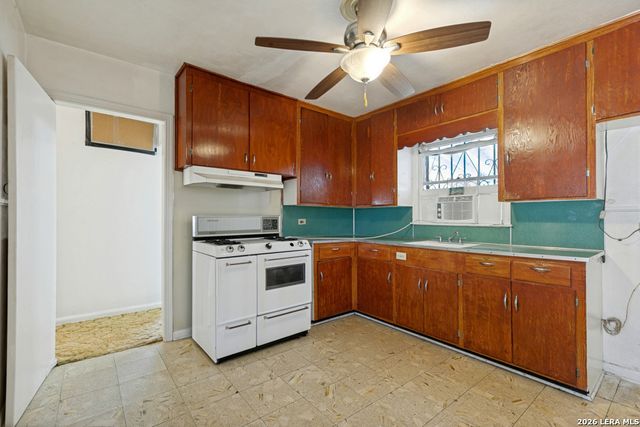 771 LINDA LOU DR, San Antonio, TX 78223