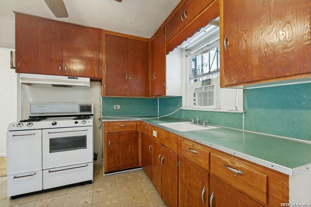 771 LINDA LOU DR, San Antonio, TX 78223