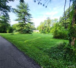 4 Hadley Court, Edwardsville, IL 62025