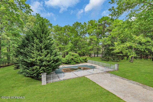 899 Bellevue Avenue, Lakewood, NJ 08701