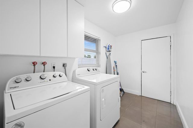 8552 Shadow Wood Boulevard, Coral Springs, FL 33071