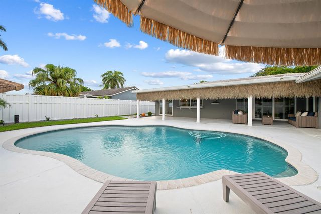 8552 Shadow Wood Boulevard, Coral Springs, FL 33071