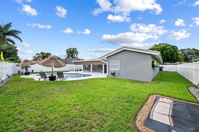 8552 Shadow Wood Boulevard, Coral Springs, FL 33071