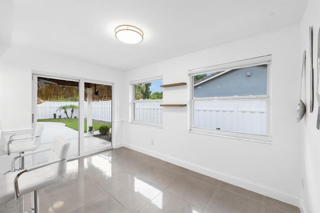 8552 Shadow Wood Boulevard, Coral Springs, FL 33071