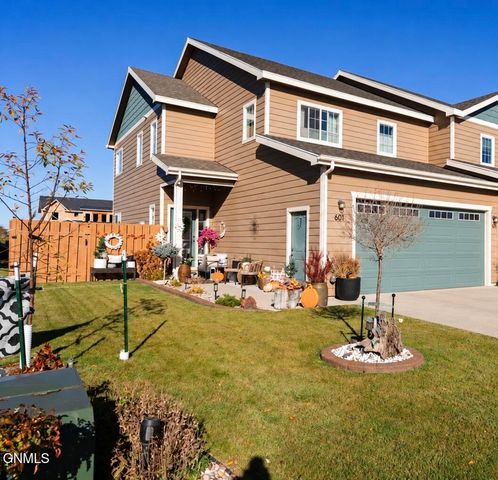 601 45th Street E, Williston, ND 58801 property photo