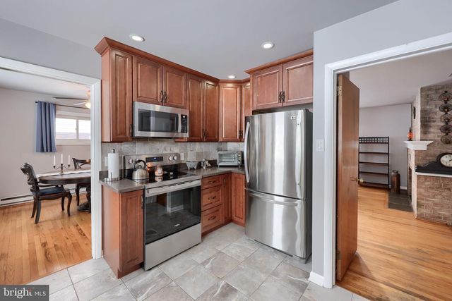 340 PRIMROSE AVE, Lancaster, PA 17601