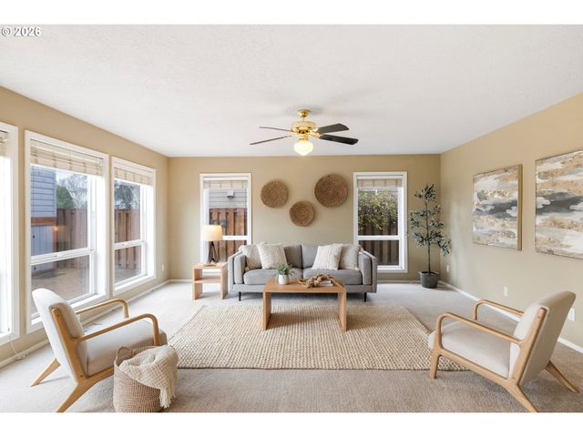 1410 INDEPENDENCE Ave, Woodburn, OR 97071