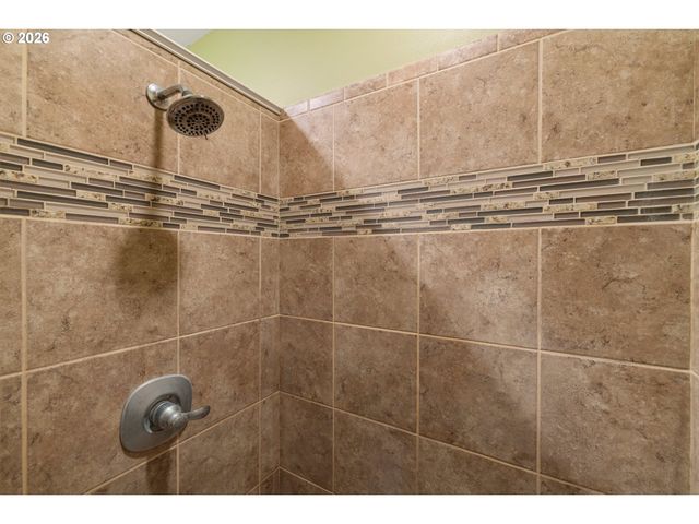 1410 INDEPENDENCE Ave, Woodburn, OR 97071