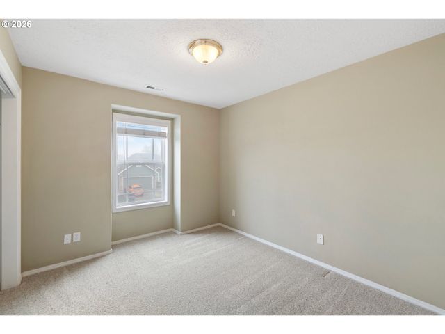 1410 INDEPENDENCE Ave, Woodburn, OR 97071