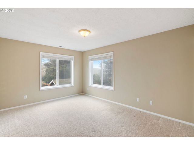 1410 INDEPENDENCE Ave, Woodburn, OR 97071