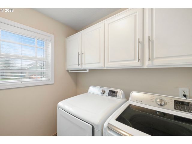 1410 INDEPENDENCE Ave, Woodburn, OR 97071