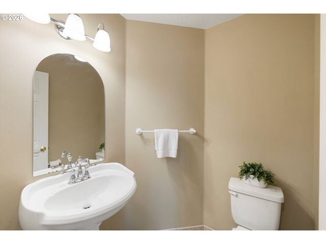 1410 INDEPENDENCE Ave, Woodburn, OR 97071