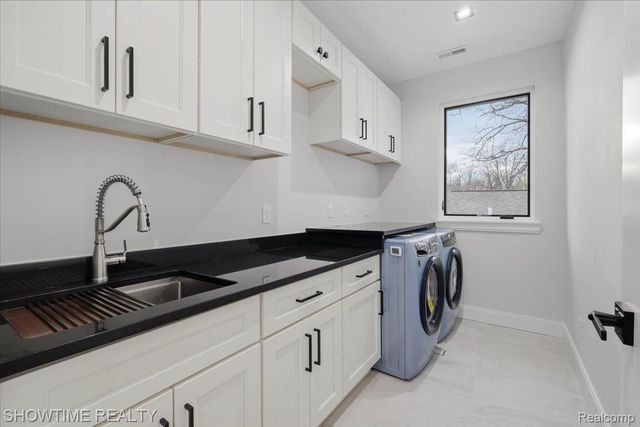 13281 Haddon Street, Fenton Charter Township, MI 48430