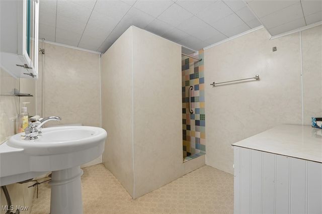 715 Holden Drive, Ashtabula, OH 44004