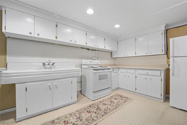 715 Holden Drive, Ashtabula, OH 44004