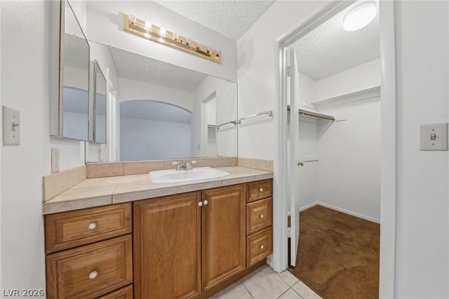 3205 Mariner Bay Street, Las Vegas, NV 89117