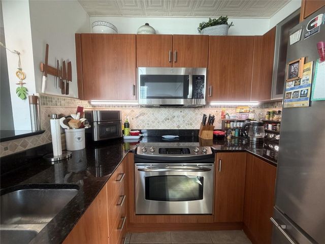 326 Moorings Drive, Lantana, FL 33462