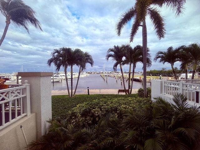 326 Moorings Drive, Lantana, FL 33462