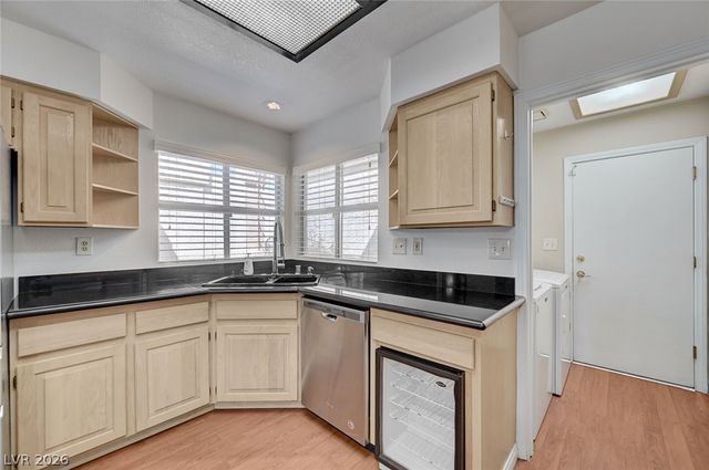 461 Purple Finch Drive, Las Vegas, NV 89107