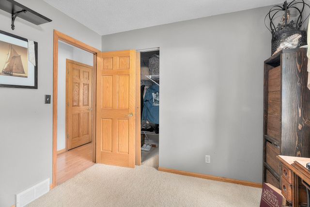 235 Quehl Avenue N, Lakeland, MN 55043