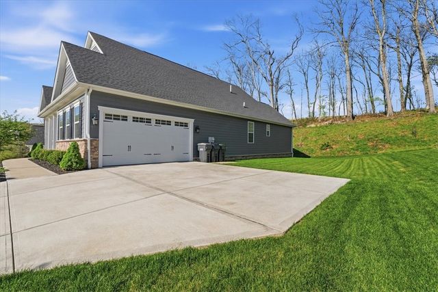 102 Curtis Dr, Pine Twp, PA 15090