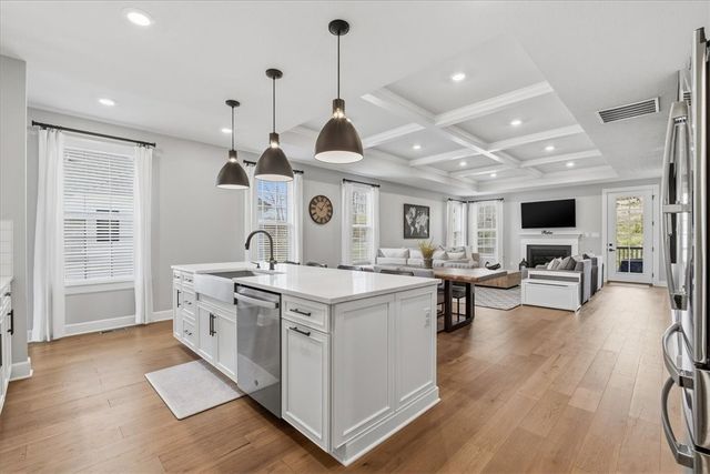 102 Curtis Dr, Pine Twp, PA 15090