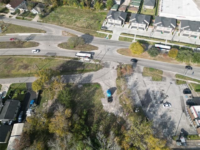 8522 Amadwe Street, Houston, TX 77051