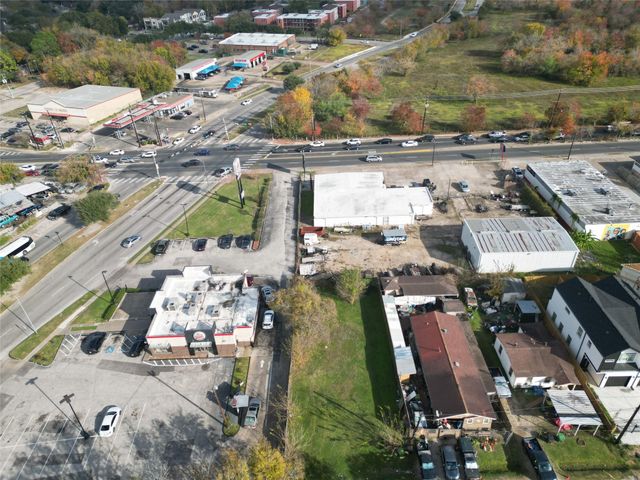 8522 Amadwe Street, Houston, TX 77051