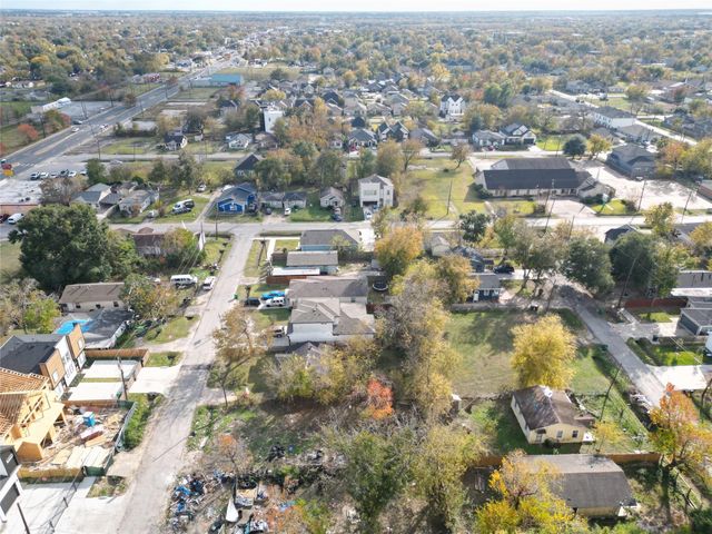 8522 Amadwe Street, Houston, TX 77051