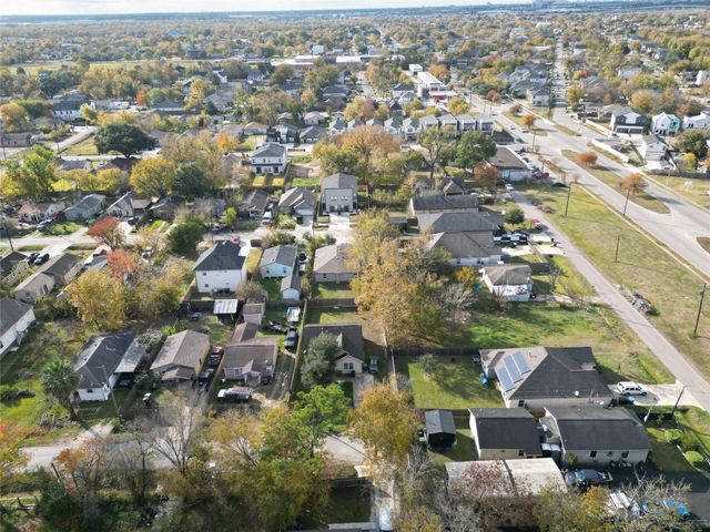 8522 Amadwe Street, Houston, TX 77051