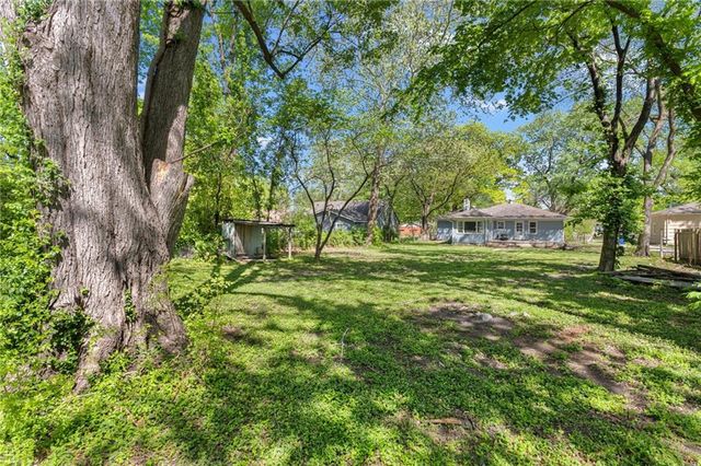 1709 Learnard Avenue, Lawrence, KS 66044