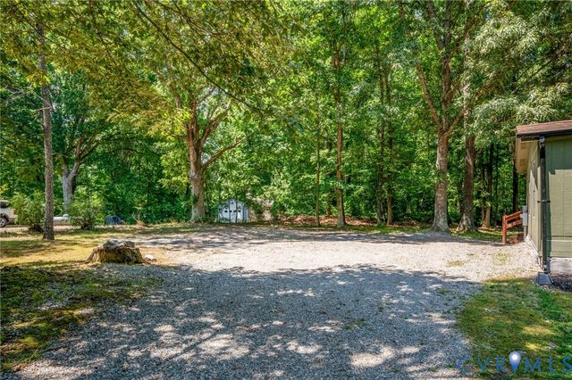 3877 Maidens Rd, Powhatan, VA 23139