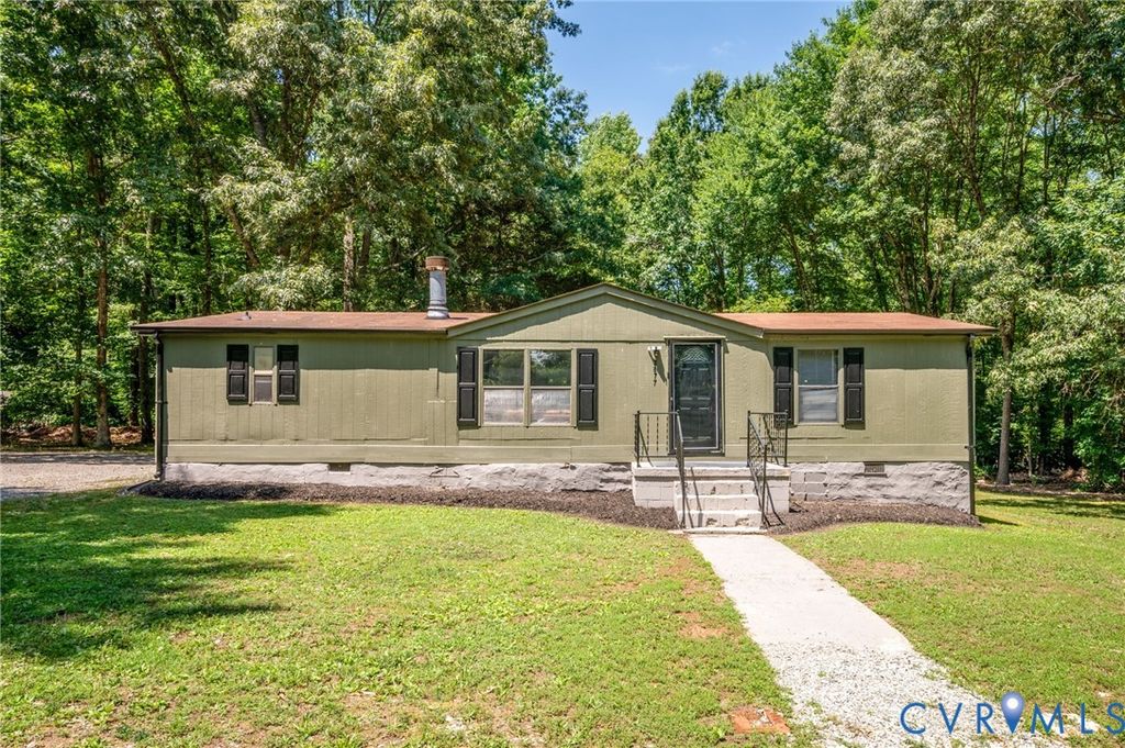3877 Maidens Rd, Powhatan, VA 23139