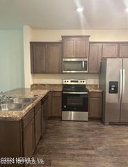 7945 ECHO SPRINGS Road, Jacksonville, FL 32256