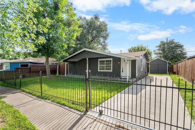 2226 Rainbow Drive, Houston, TX 77023