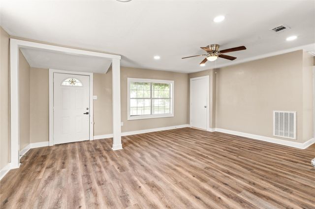 2226 Rainbow Drive, Houston, TX 77023