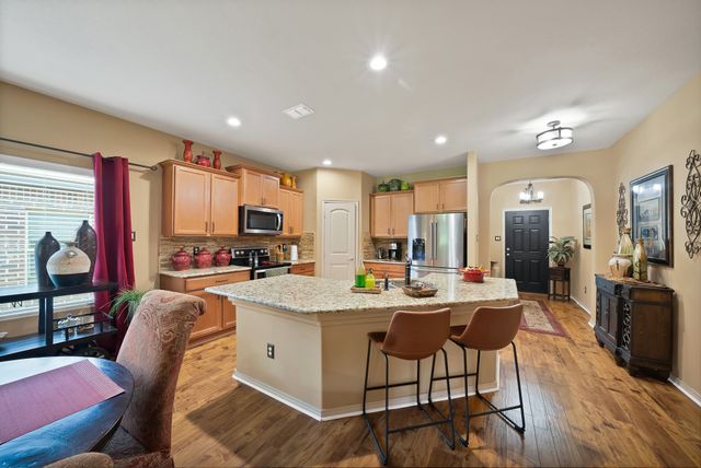 7064 Seton Hall Drive, Fort Worth, TX 76120