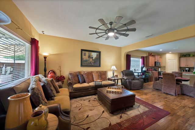 7064 Seton Hall Drive, Fort Worth, TX 76120