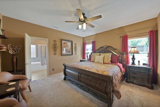 7064 Seton Hall Drive, Fort Worth, TX 76120