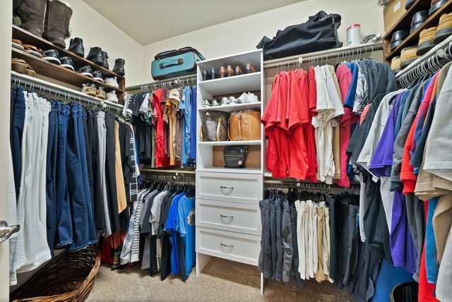 7064 Seton Hall Drive, Fort Worth, TX 76120