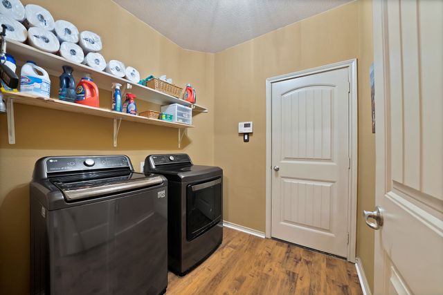 7064 Seton Hall Drive, Fort Worth, TX 76120