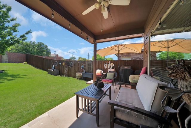 7064 Seton Hall Drive, Fort Worth, TX 76120