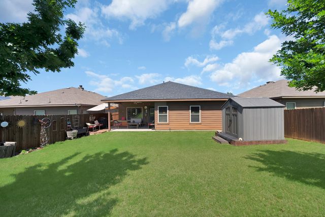 7064 Seton Hall Drive, Fort Worth, TX 76120