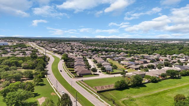 7064 Seton Hall Drive, Fort Worth, TX 76120