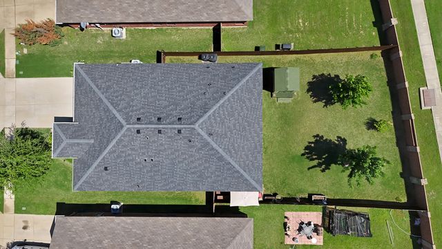 7064 Seton Hall Drive, Fort Worth, TX 76120