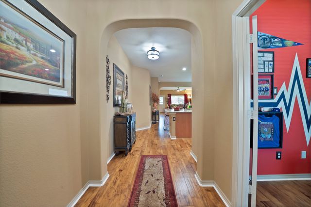 7064 Seton Hall Drive, Fort Worth, TX 76120