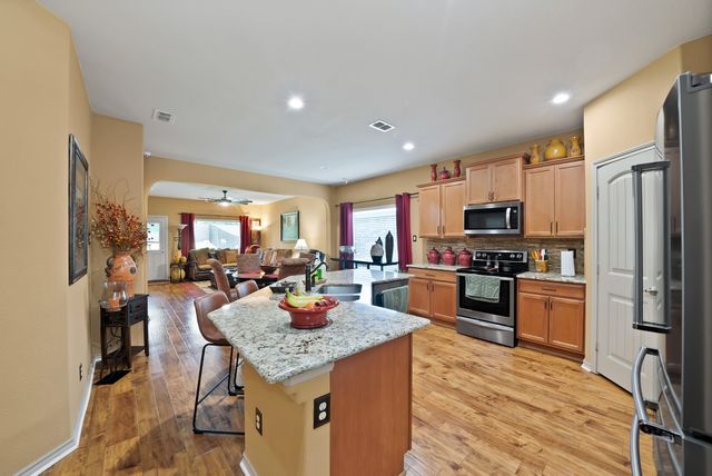 7064 Seton Hall Drive, Fort Worth, TX 76120