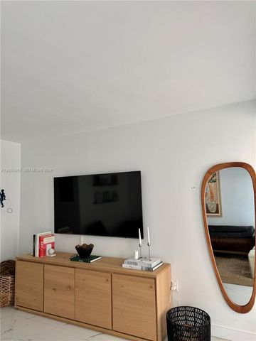 3607 SW 17th St 3607, Miami, FL 33145