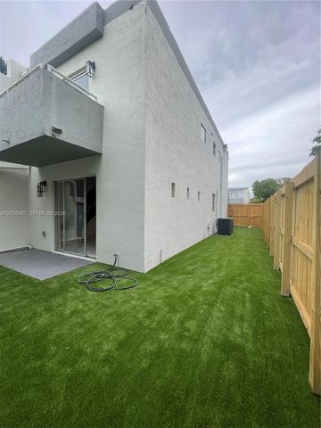 3607 SW 17th St 3607, Miami, FL 33145