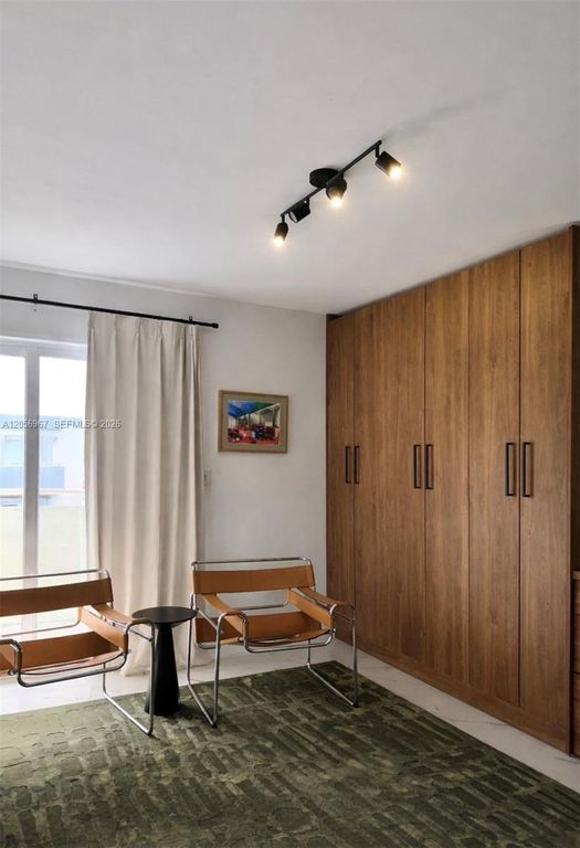 Image 10 of property listing at 3607 SW 17th St 3607, Miami, FL 33145